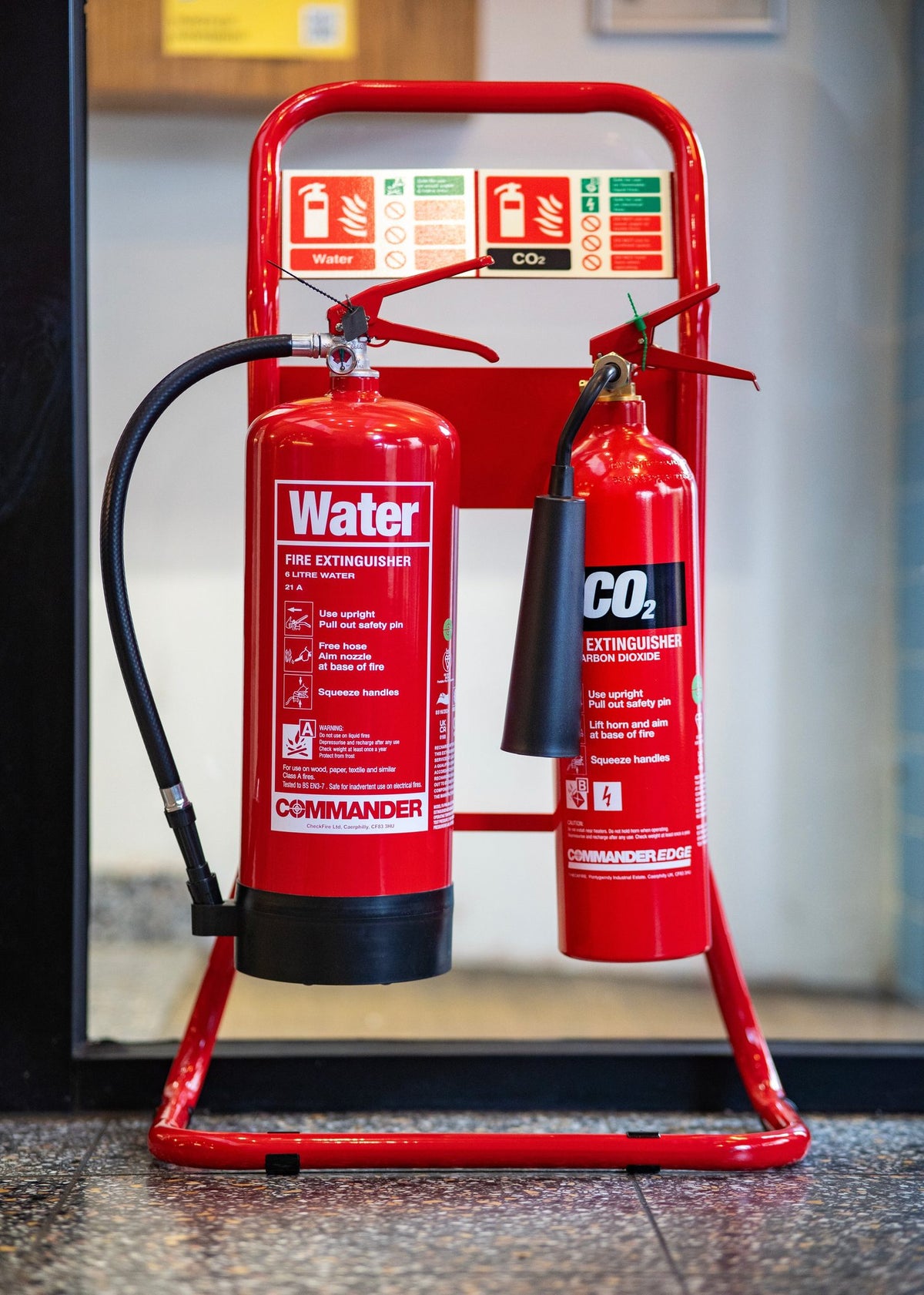 CheckFire FX-PWA-006-DCF 6ltr Plain Water Fire Extinguisher Commander (FX-PWA-006-AAA) - JEM Systems UK
