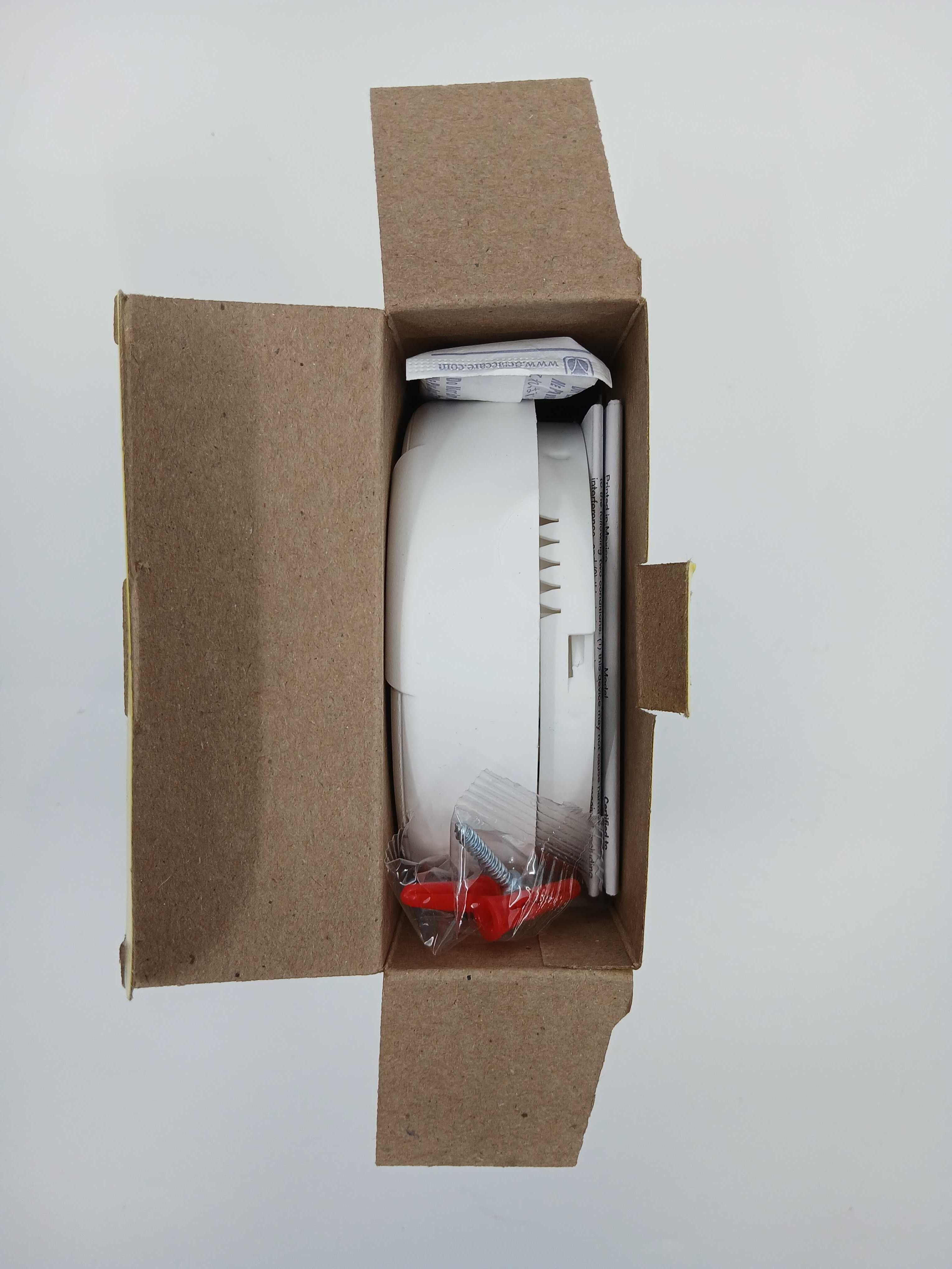 BRK CO250LB Battery CO Alarm Replaceable Battery Electrochemical 9V - JEM Systems UK