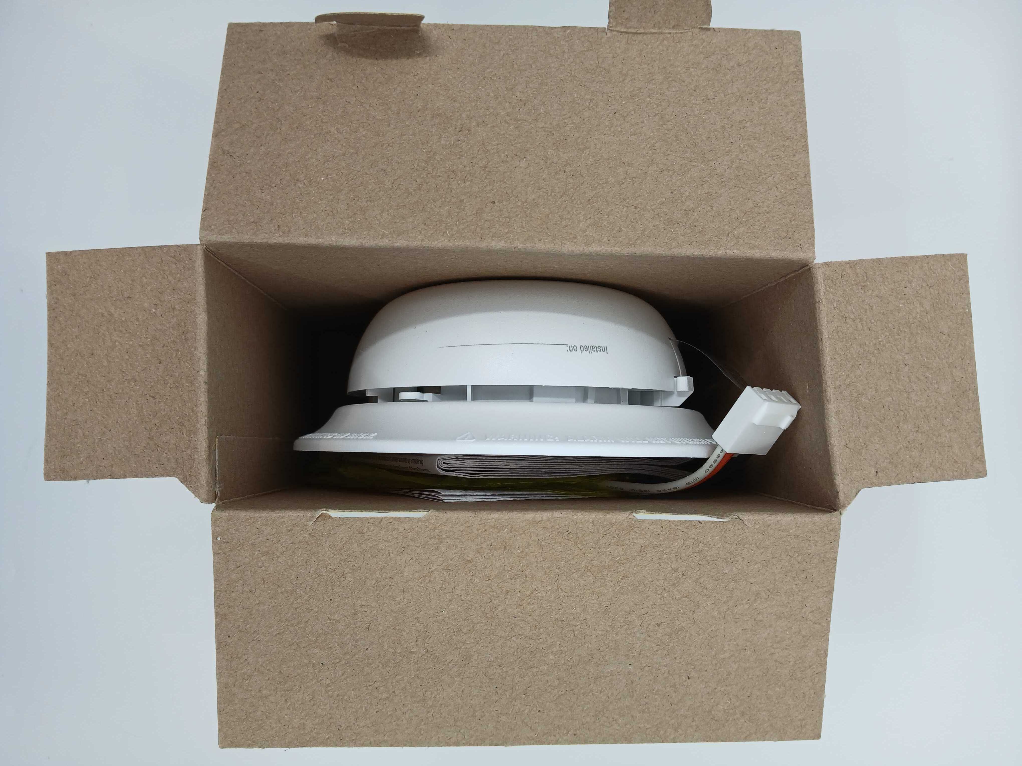 BRK SMI100-AC Hardwired Smoke Alarm Battery Backup Ionization 9V Carbon Zinc - JEM Systems UK