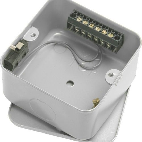 Dantech DA318 6-Way Junction Box with Lid Tamper