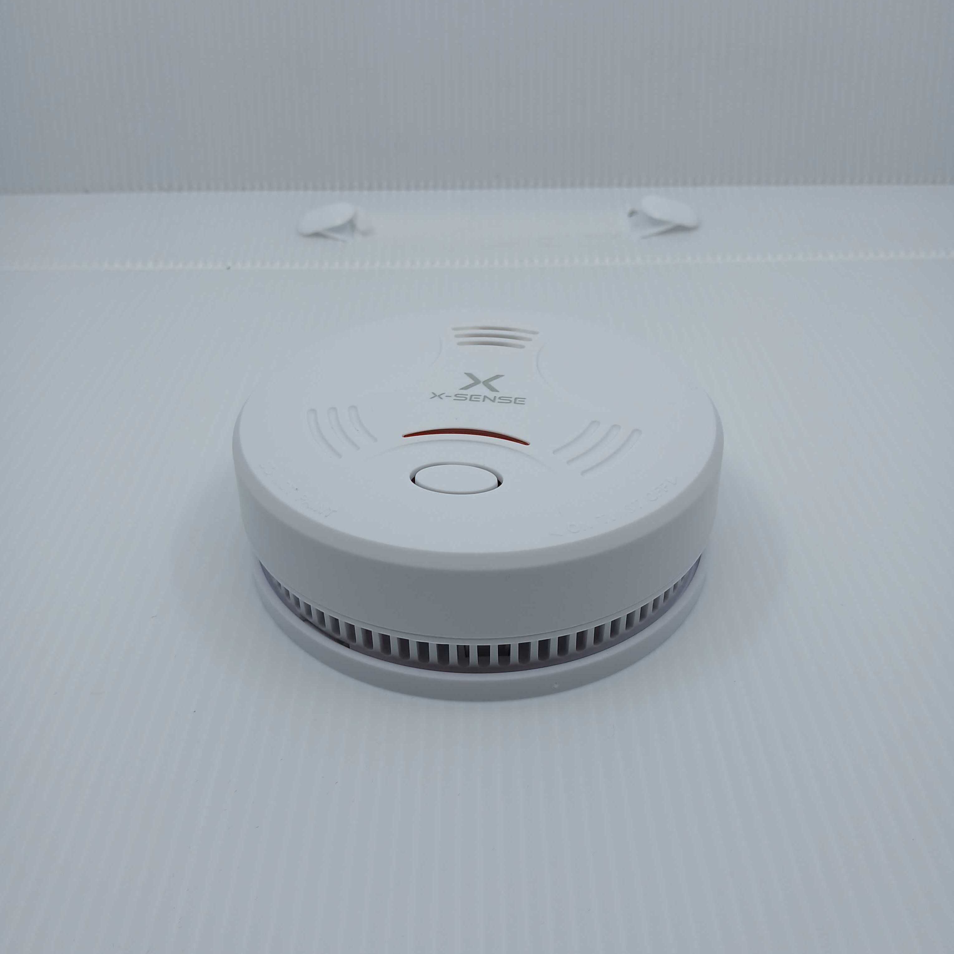 X-Sense SD11 Stand-Alone Audible and Visual Smoke Alarm - JEM Systems UK